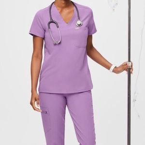 NWT Figs Liliac Dawn Scrub Set